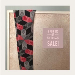 LuLaRoe Leggings SALE Black & Red
